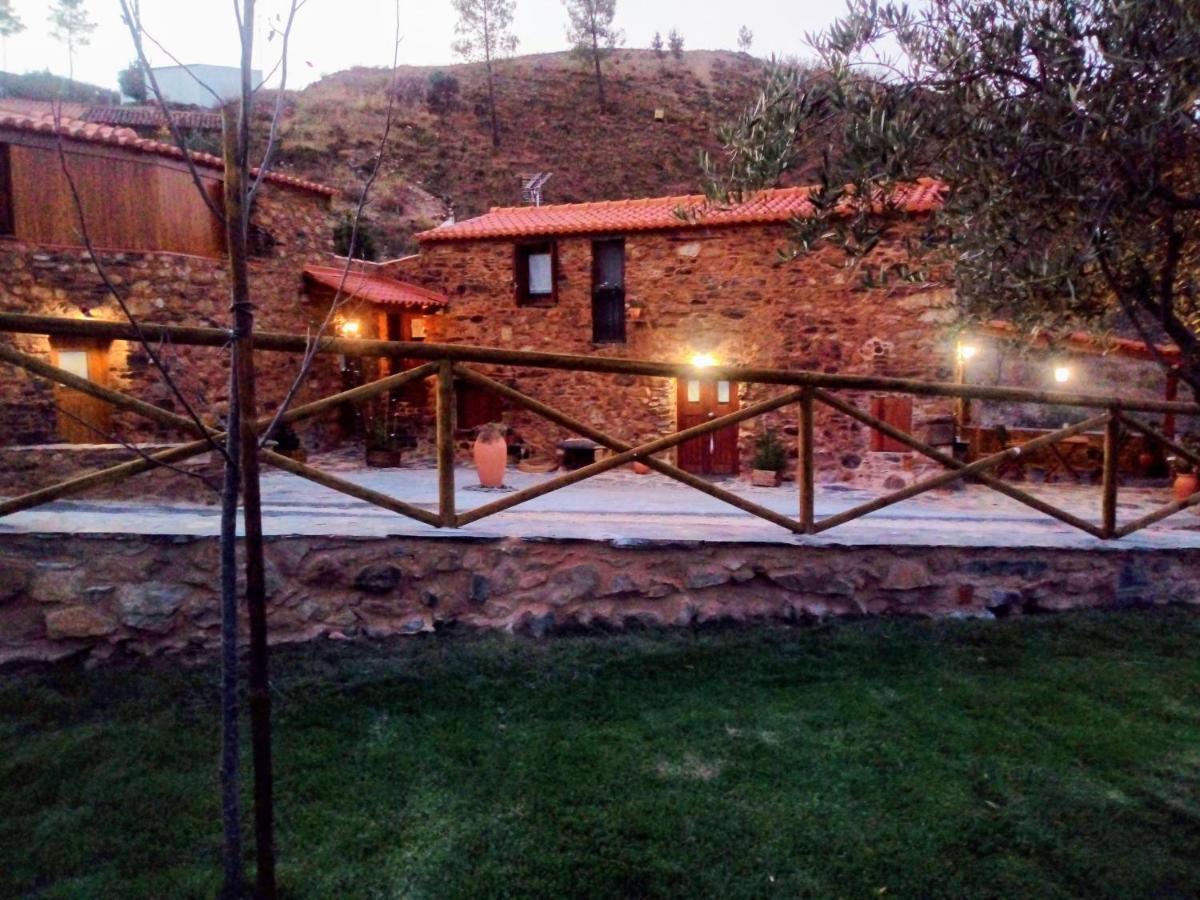 Refugio Do Raposo/Casa Deneb Villa Montes da Senhora Exteriör bild