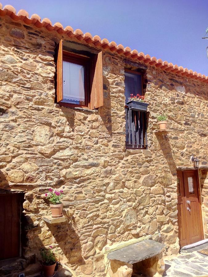 Refugio Do Raposo/Casa Deneb Villa Montes da Senhora Exteriör bild